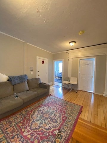10 Glenville Ave 3