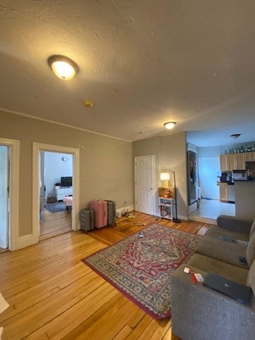 10 Glenville Ave 3