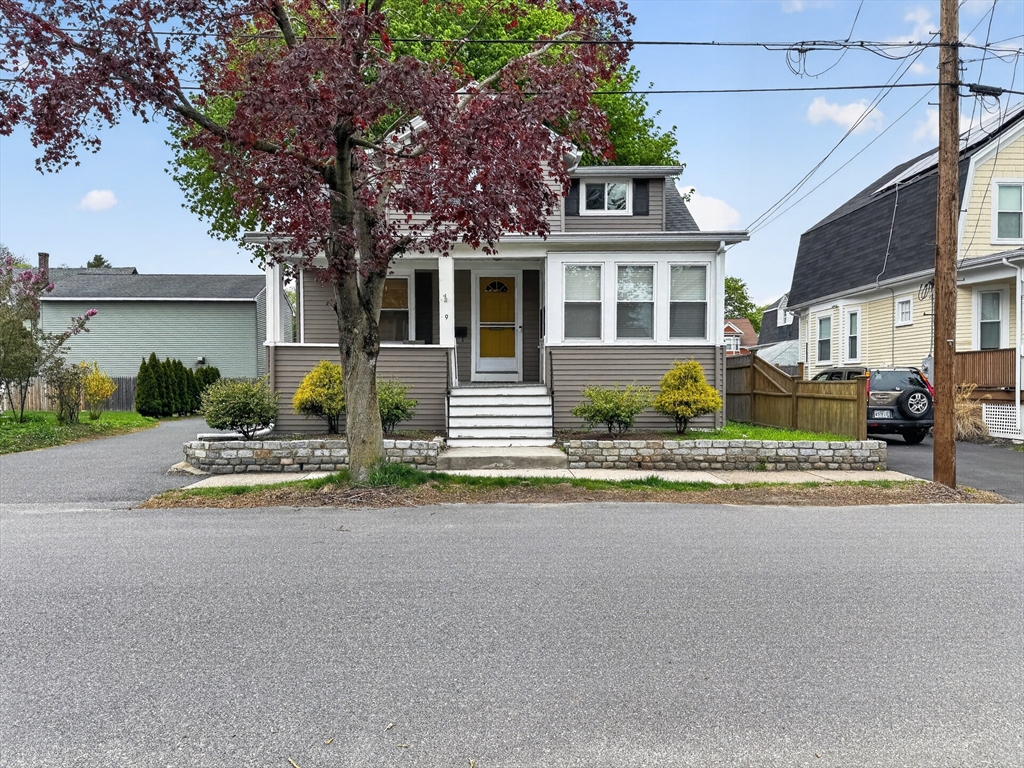 9 Hood St