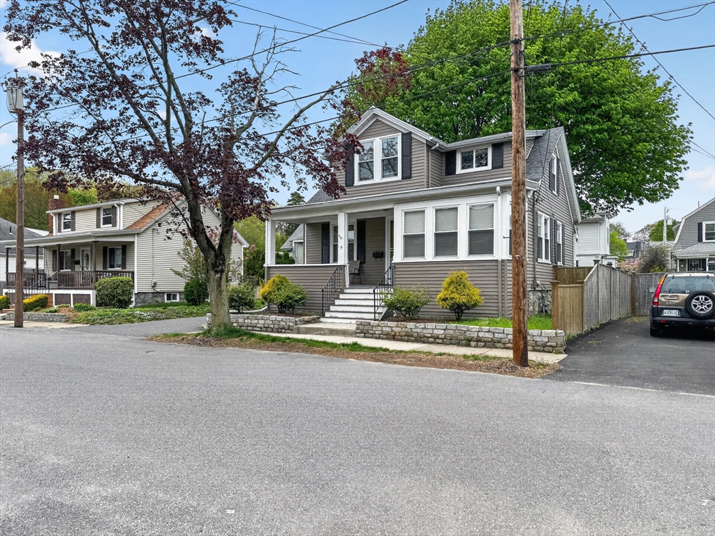 9 Hood St
