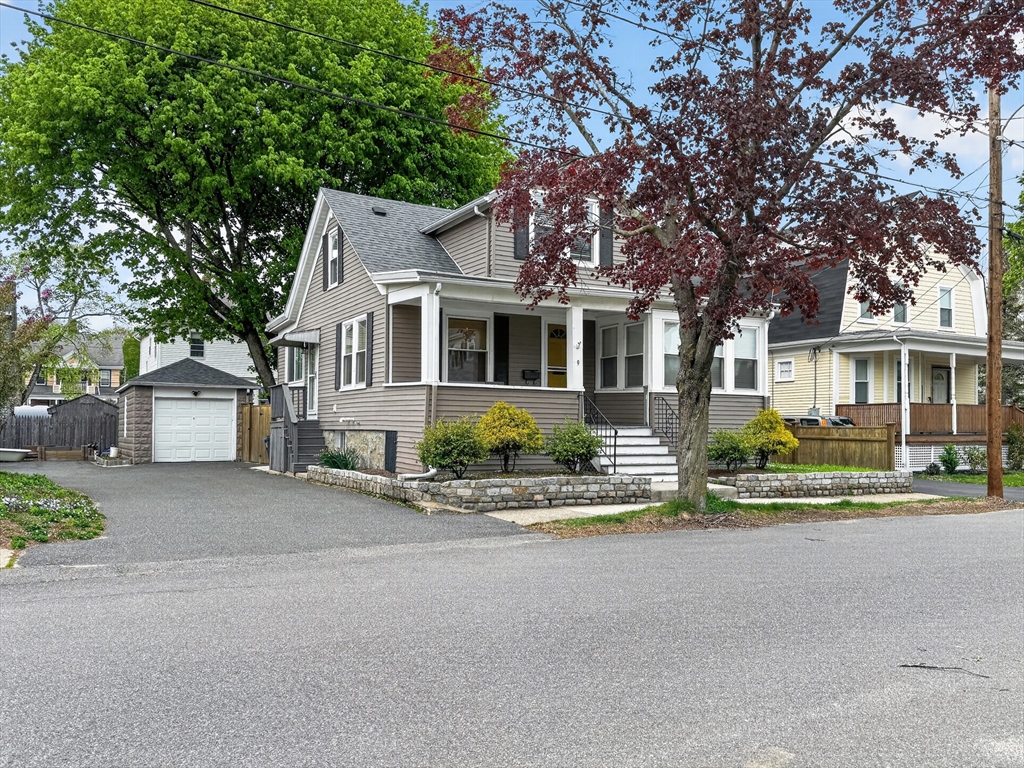 9 Hood St