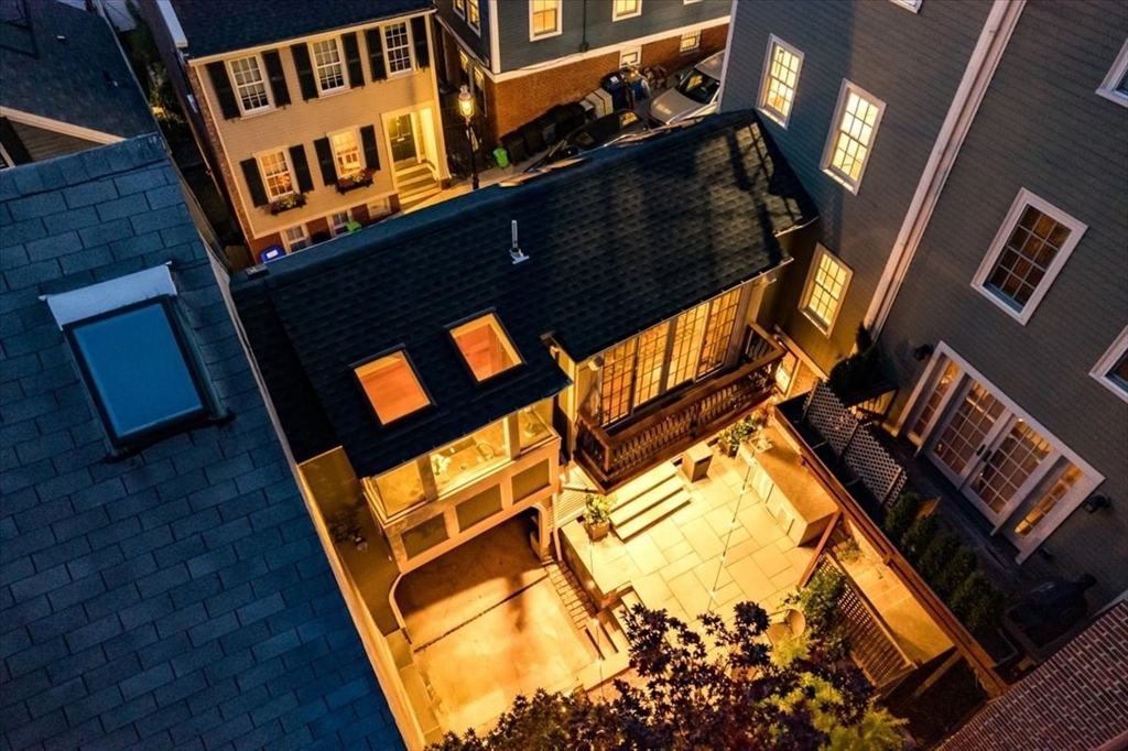 Boston, Massachusetts 02129, United States, 5 Bedrooms Bedrooms, ,3 BathroomsBathrooms,Residential,Pending,56729