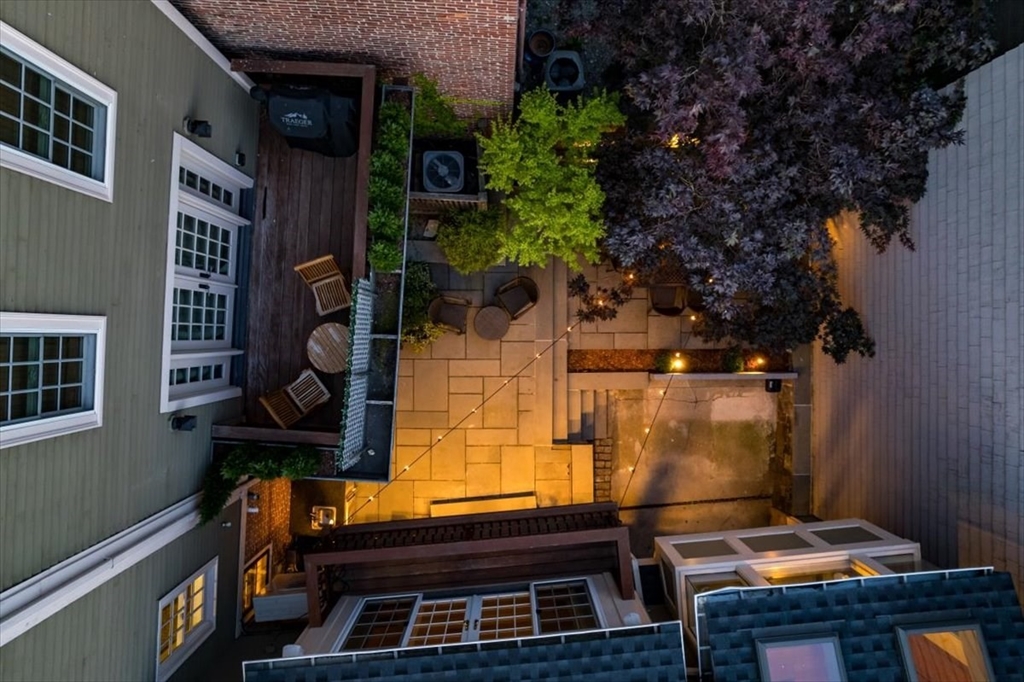 Boston, Massachusetts 02129, United States, 5 Bedrooms Bedrooms, ,3 BathroomsBathrooms,Residential,Pending,56729