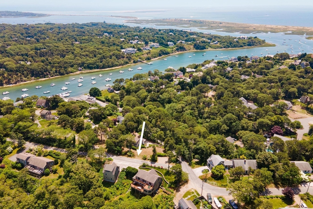 7 Squanto Dr