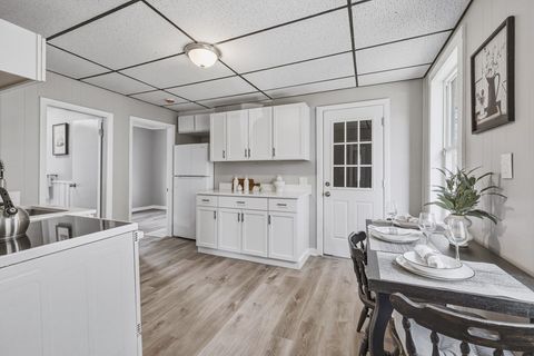 Photo of 207-209 White St, Springfield, MA 01108 (MLS # 73499601)