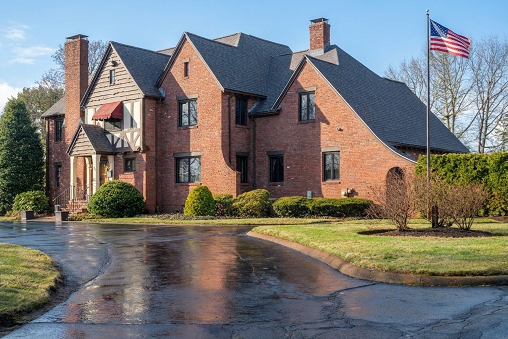 Photo: 760 Washington St, Whitman, MA
