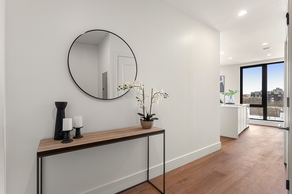 1515 Commonwealth Ave 702