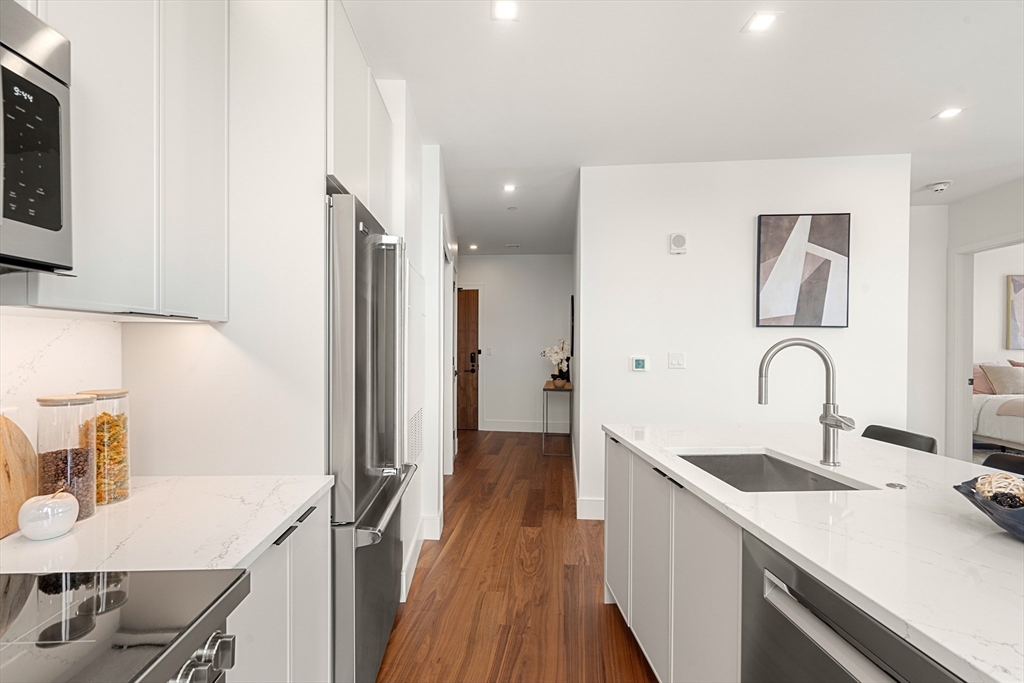 1515 Commonwealth Ave 702