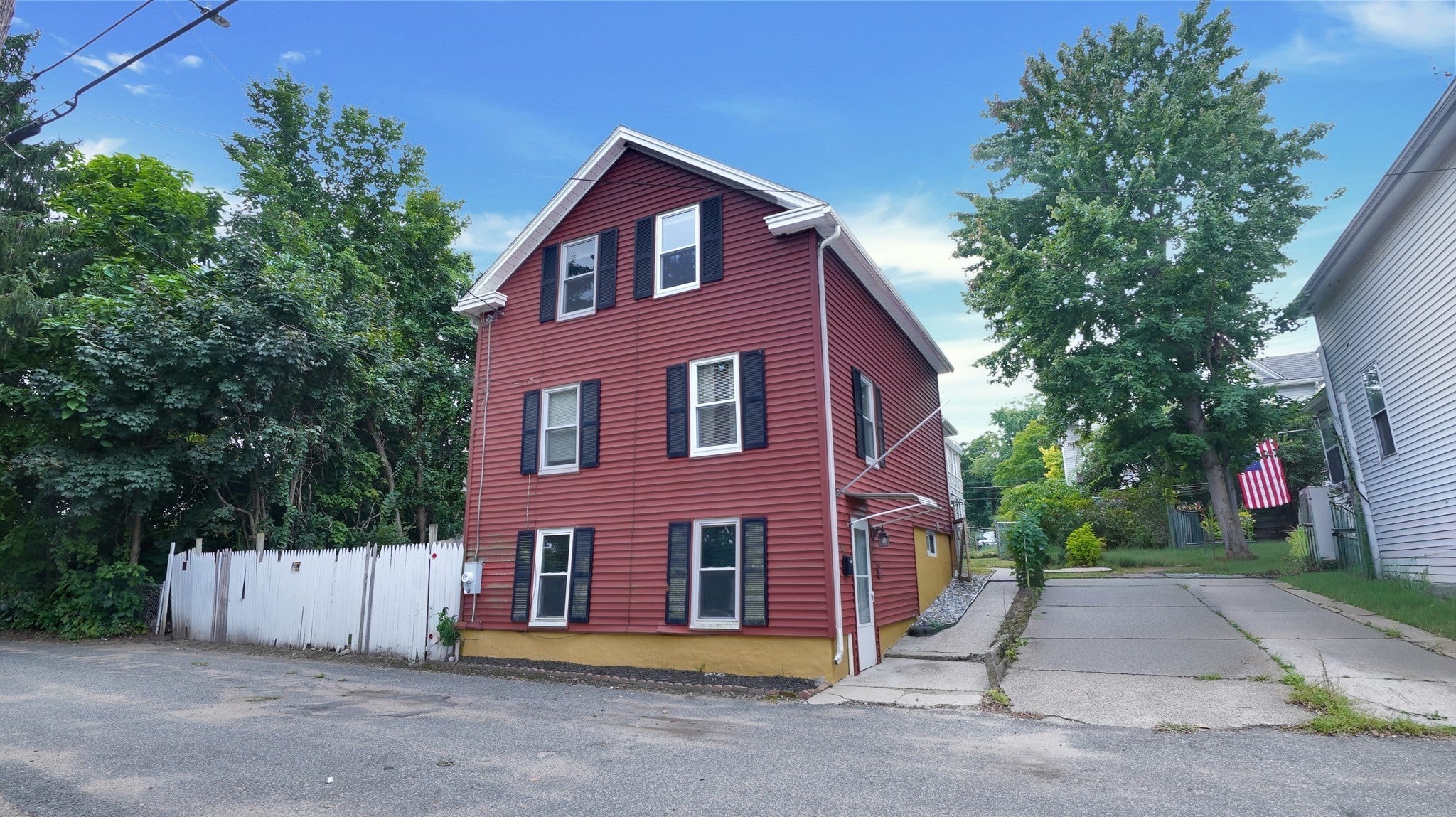 100 Caton Lane, Springfield, MA Photo #24