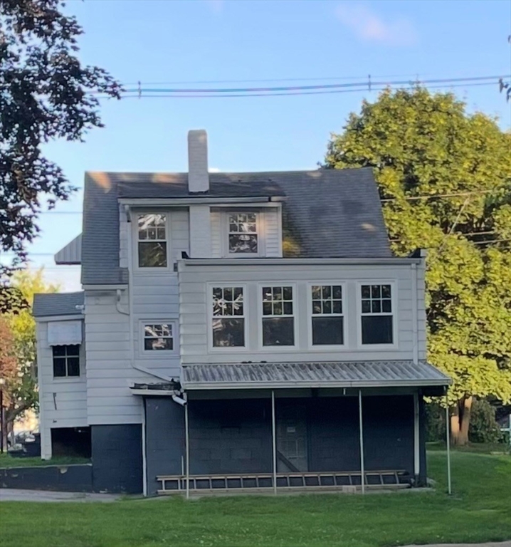 912 Pleasant St