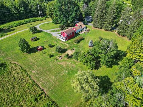 9 Castle Hill Rd Stockbridge MA 01262