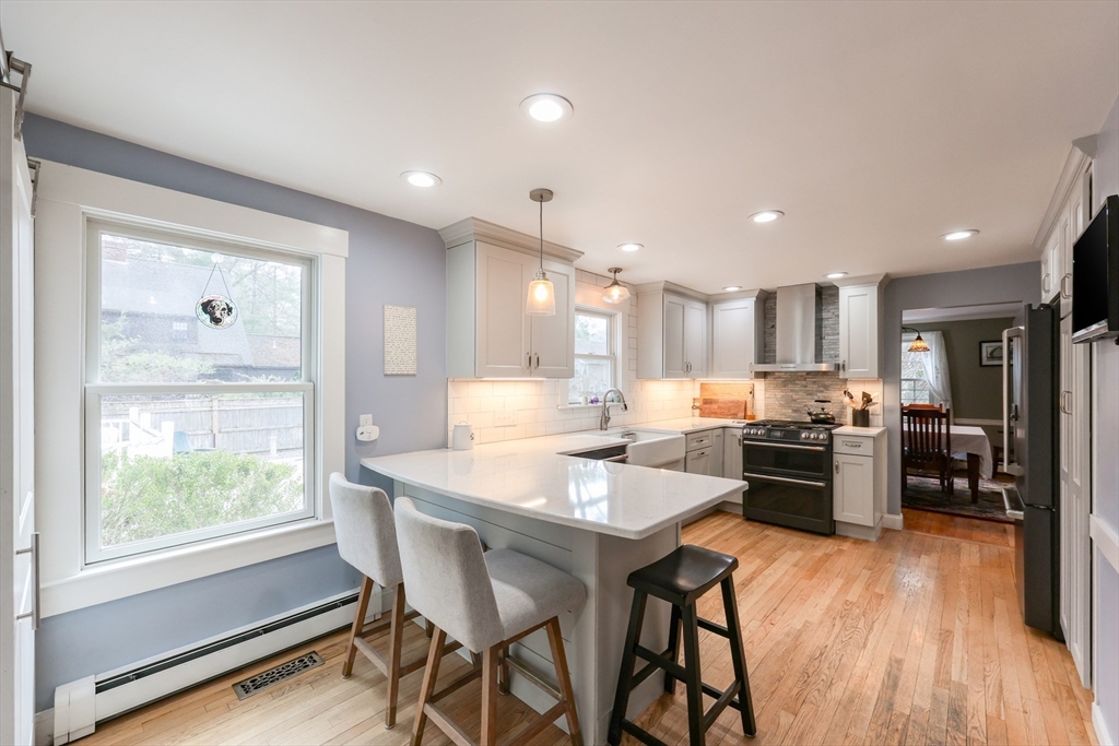 44 Surrey Dr
