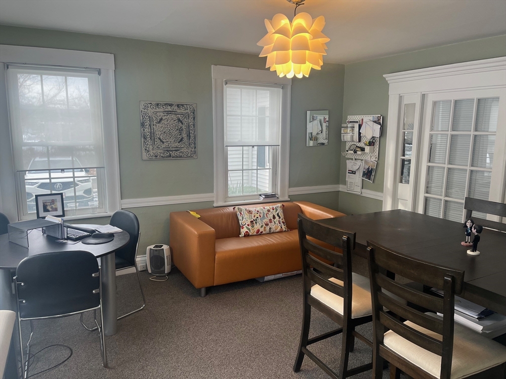 400 Boston Post Road 31