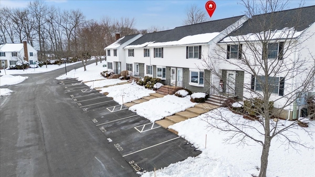 35 Christopher Dr 35