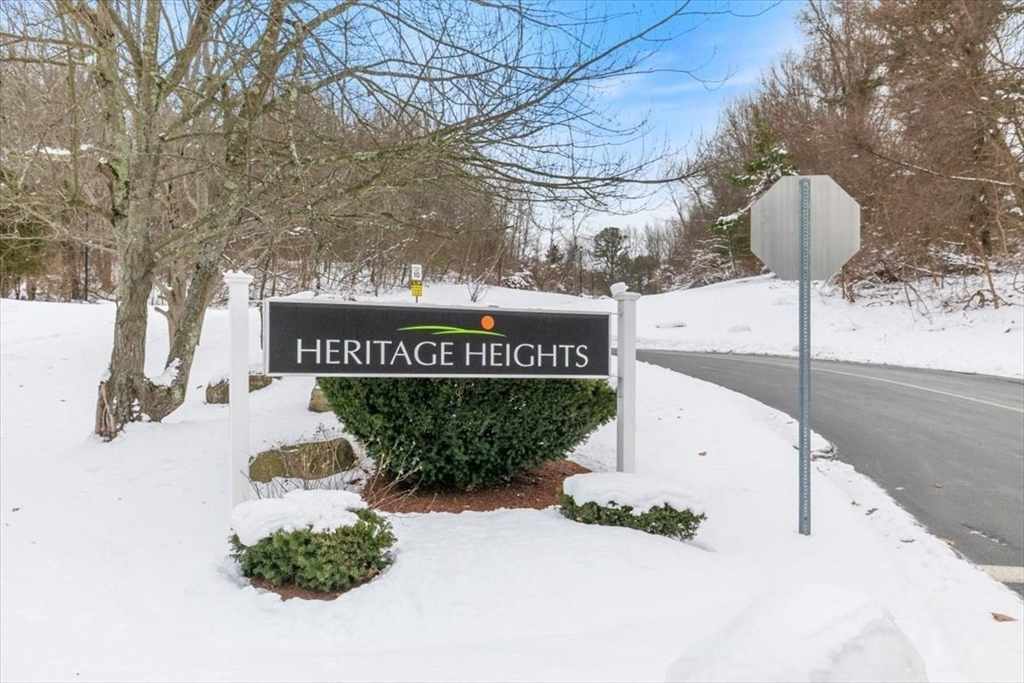 35 Christopher Dr 35