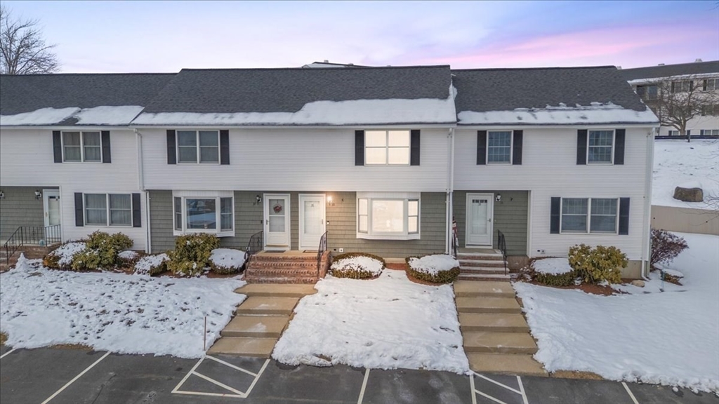 35 Christopher Dr 35