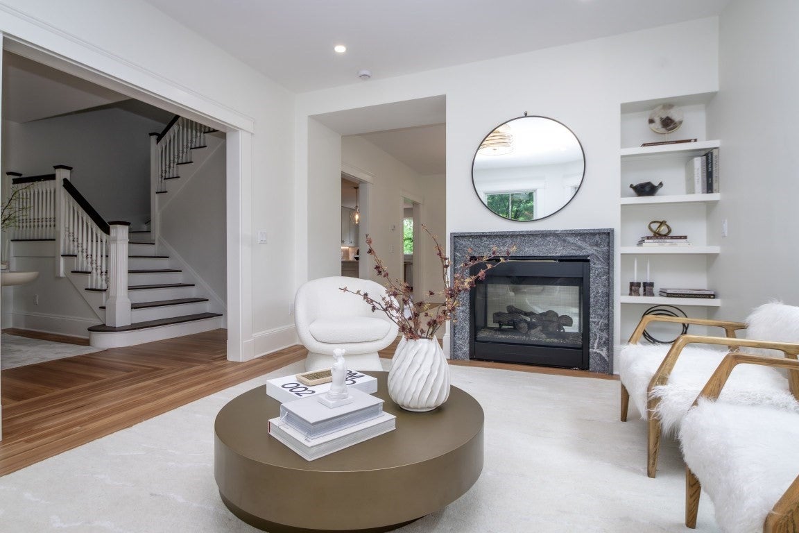 109 Lake View Ave 109