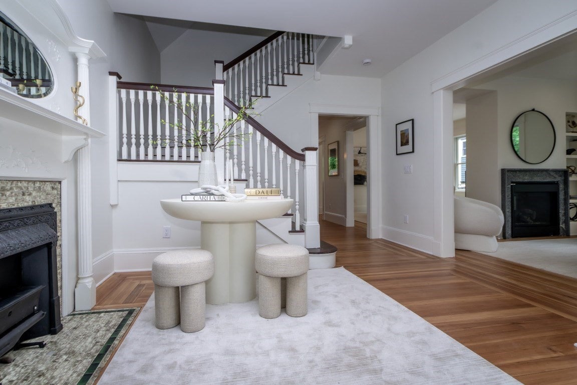 109 Lake View Ave 109