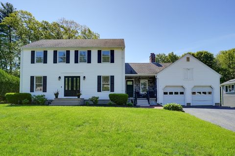13 Woodland Dr Hudson MA 01749