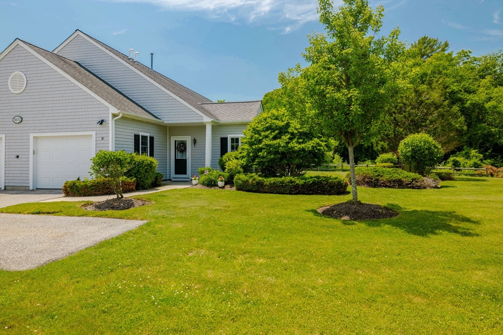 32 Village Way 32