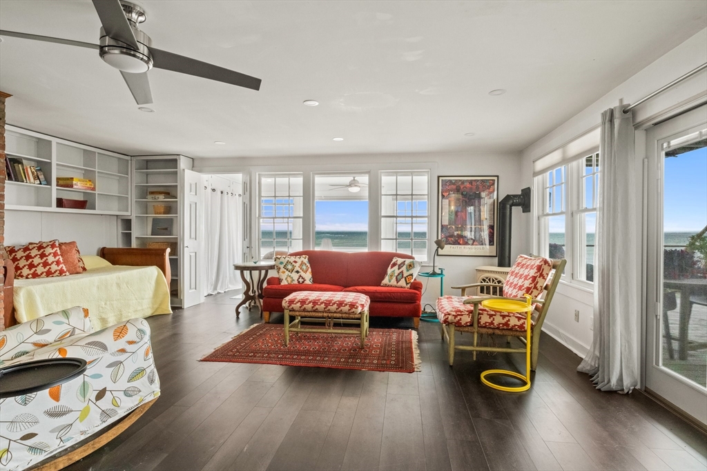 633 Commercial Street Unit 2