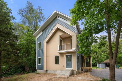 Photo of 174 Gilbert St, St, Mansfield, MA 02048 (MLS # 73506682)