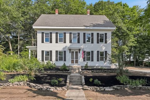 Photo of 179 Main St, Groveland, MA 01834 (MLS # 73541325)