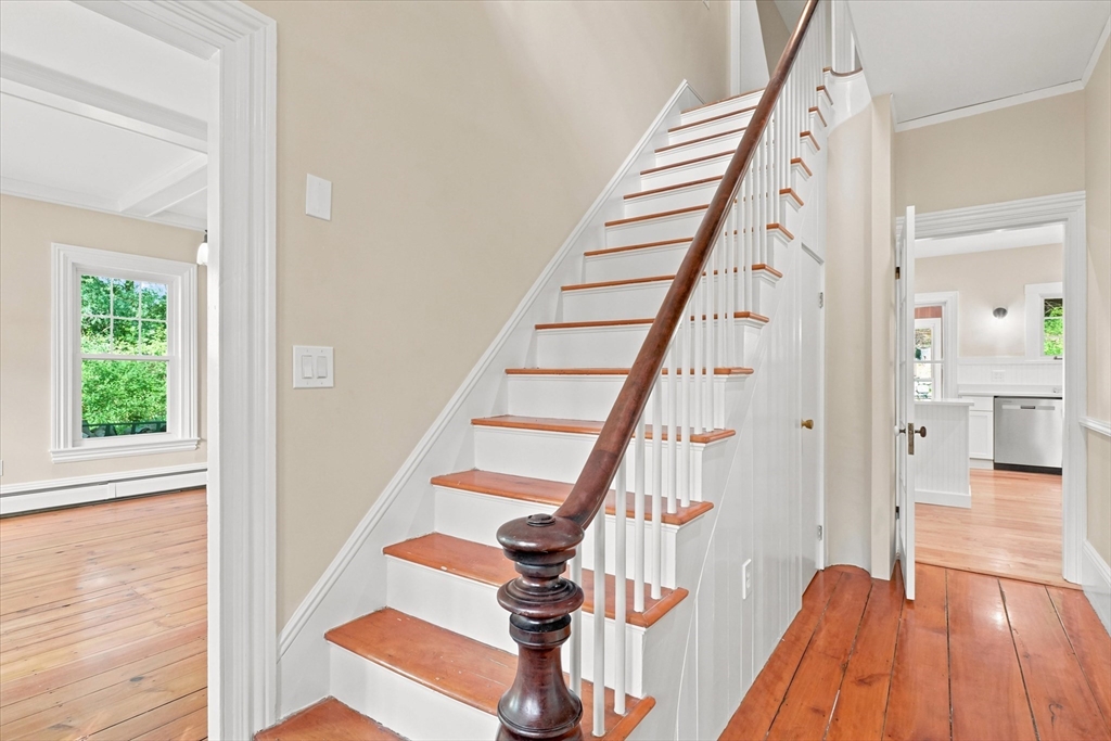 179 Main St