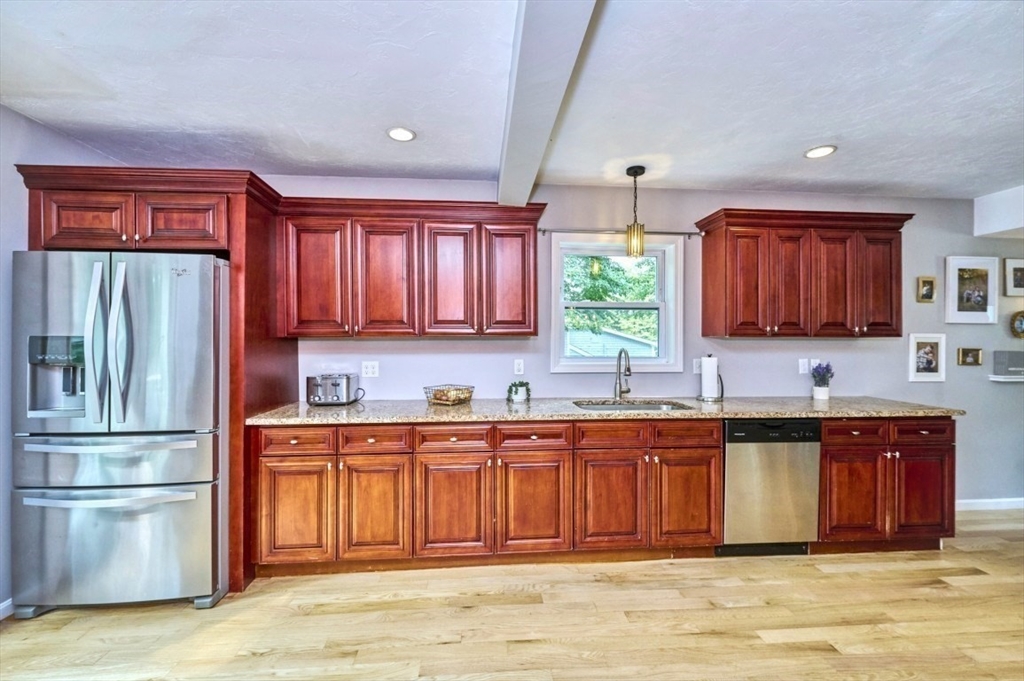 1313 Old Pleasant St