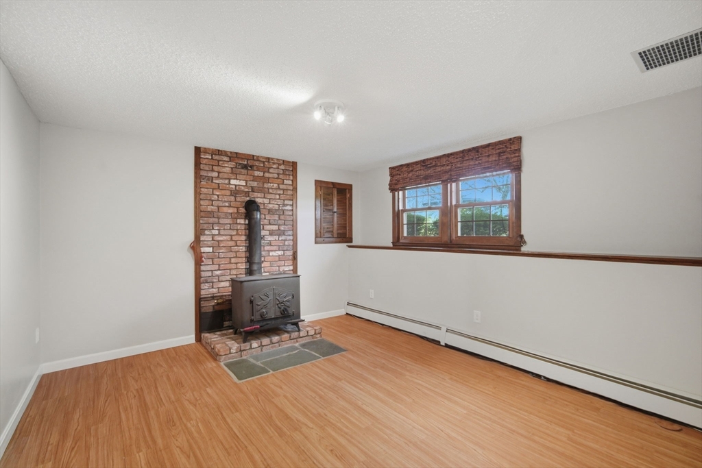 349 Pearl Hill Road, Fitchburg, MA Photo #20