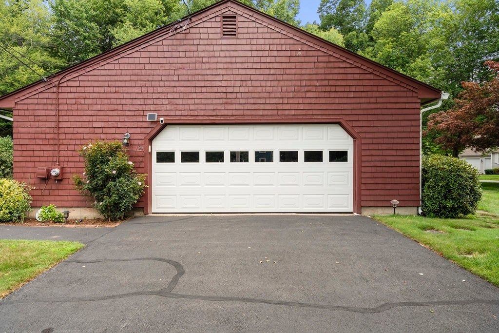 96 Birchwood Dr