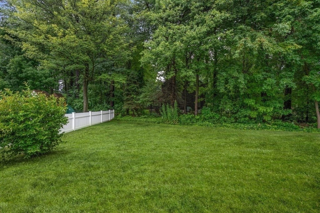 96 Birchwood Dr, Holden, MA, 96 Birchwood Dr, Holden, MA Photo #37