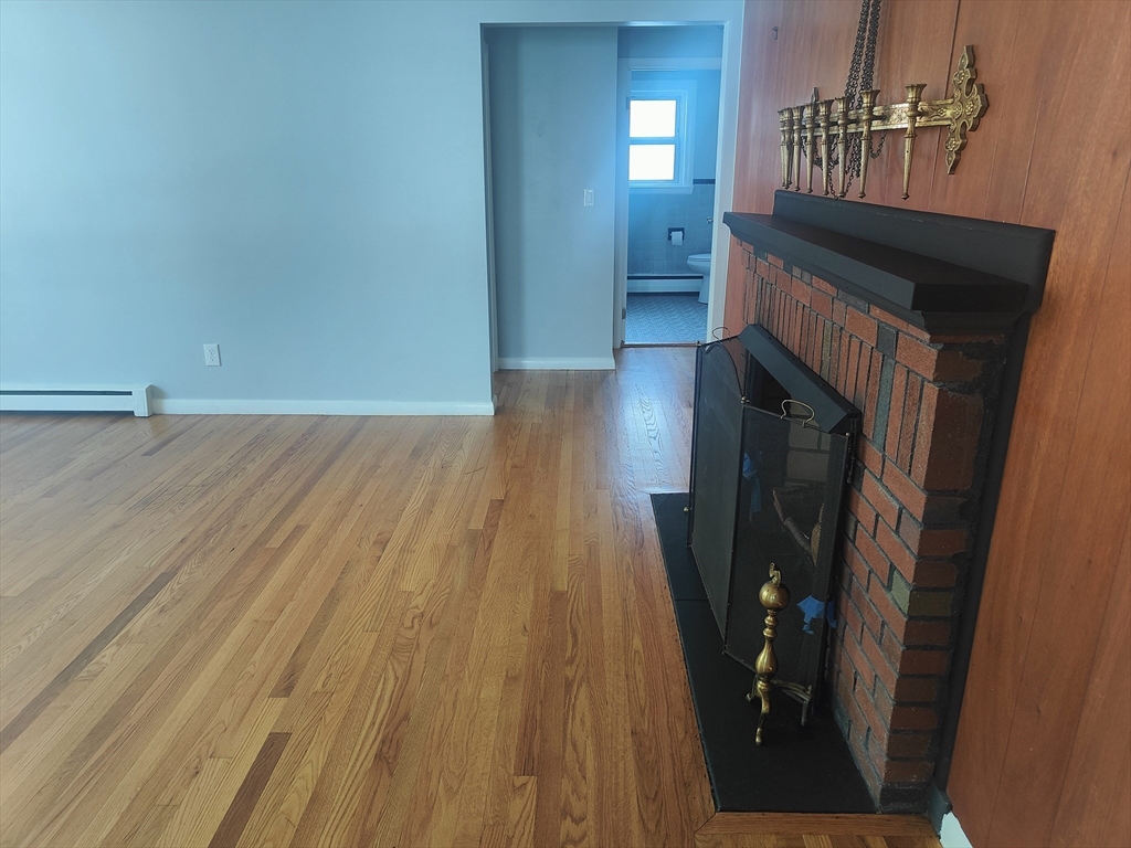 116 Almont St