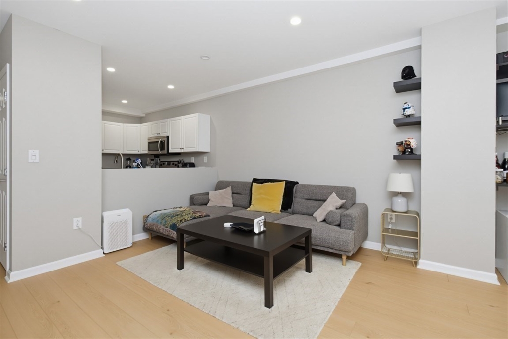 1 Cityview Ln #211, Quincy, MA, 1 Cityview Ln #211, Quincy, MA Photo #8
