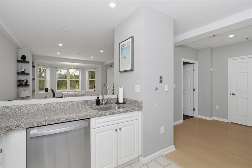 1 Cityview Ln #211, Quincy, MA, 1 Cityview Ln #211, Quincy, MA Photo #3