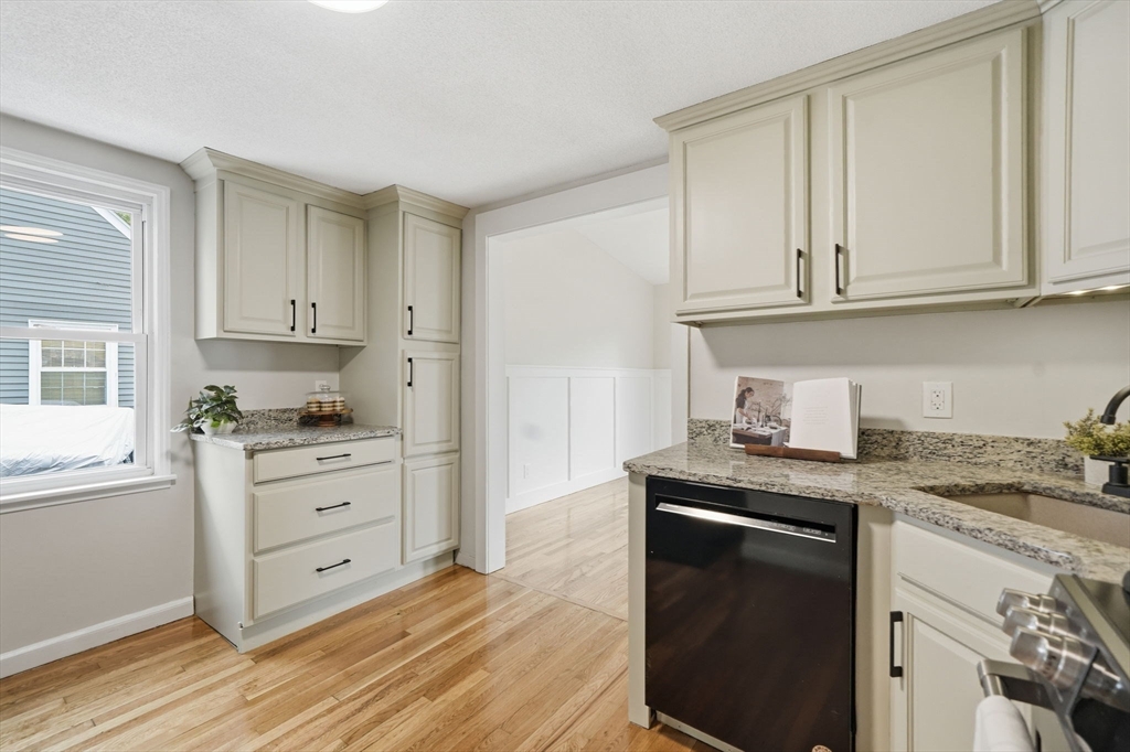 23 Gilman St, Springfield, MA Photo #10