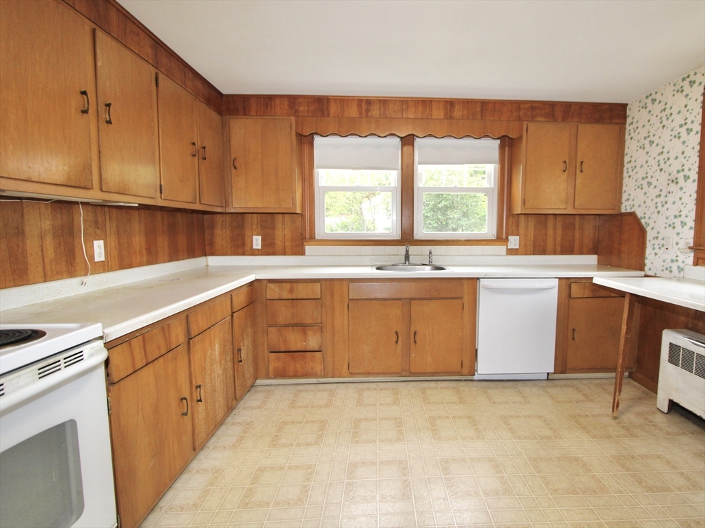 8 Van Ness Ave