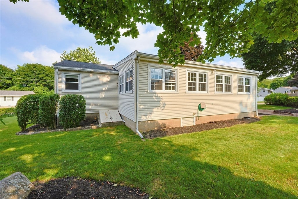 7 Hemlock Dr