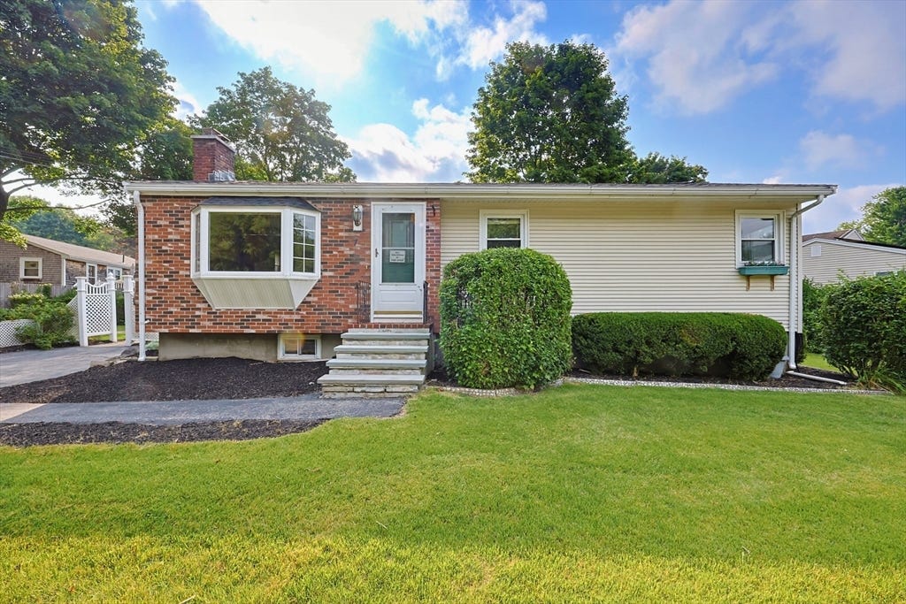 Photo of 7 Hemlock Dr, Medway, MA 02053 (MLS # 73555696)