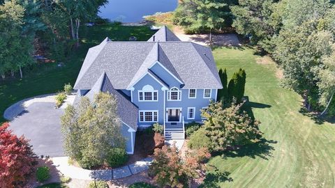 10 Dunham Pond Rd Lakeville MA 02347