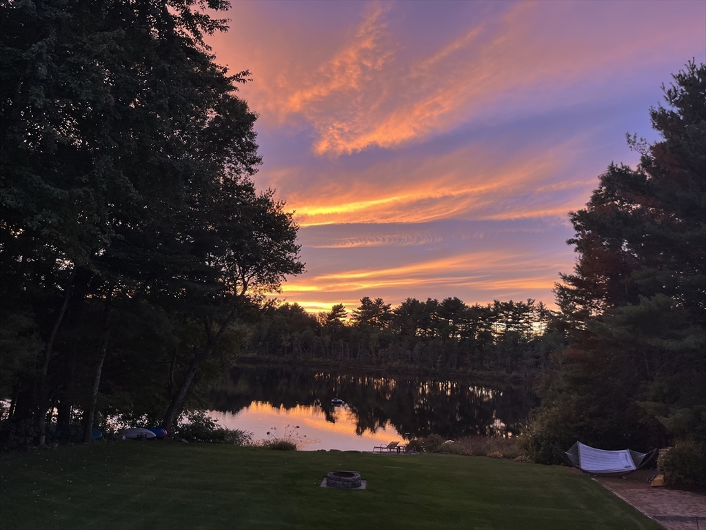 10 Dunham Pond Rd