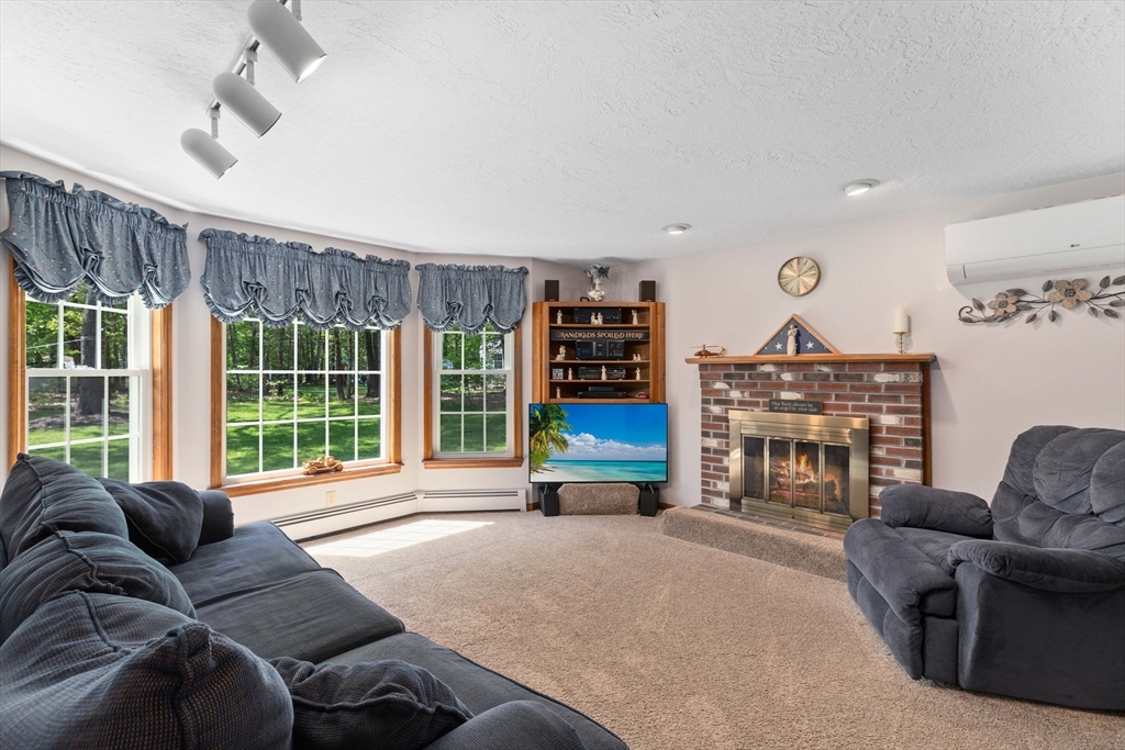 10 Barnstable Rd