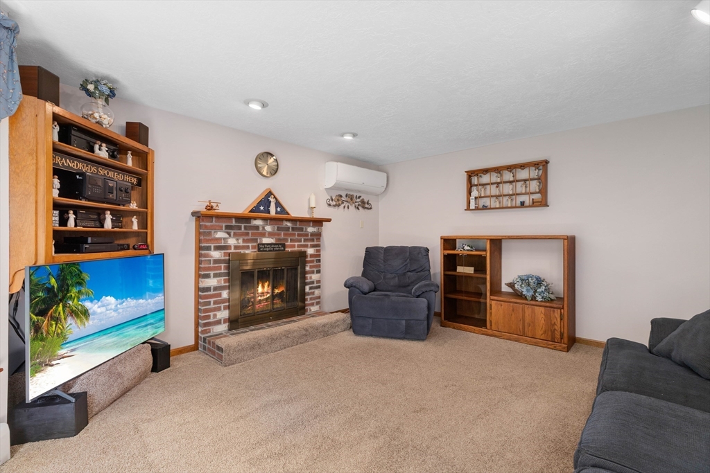 10 Barnstable Rd