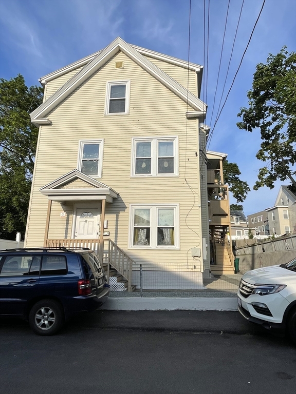 42 Valley Ave