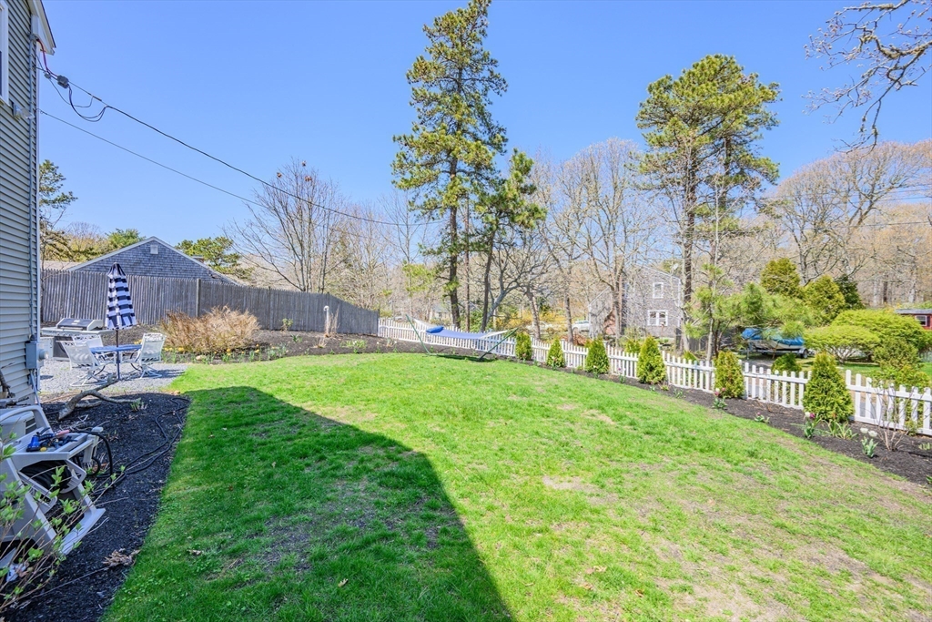 8 Lakeway Lane, Harwich, MA Photo #5