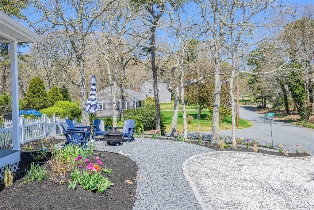 8 Lakeway Lane, Harwich, MA Photo #4