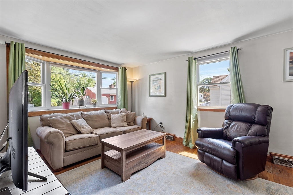 43 Bickford St
