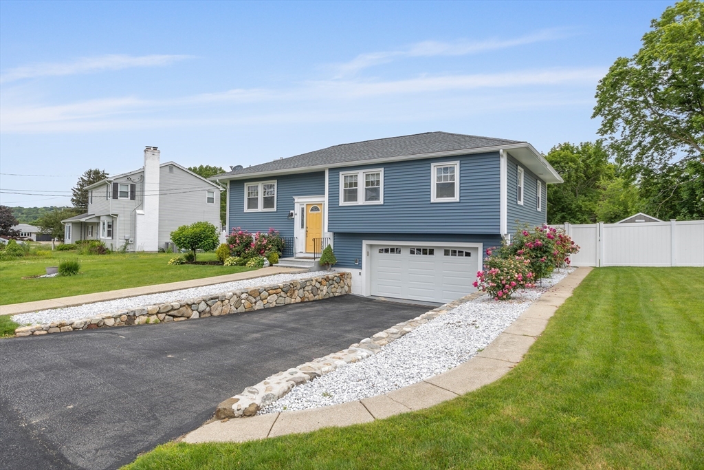 44 Briar Ave