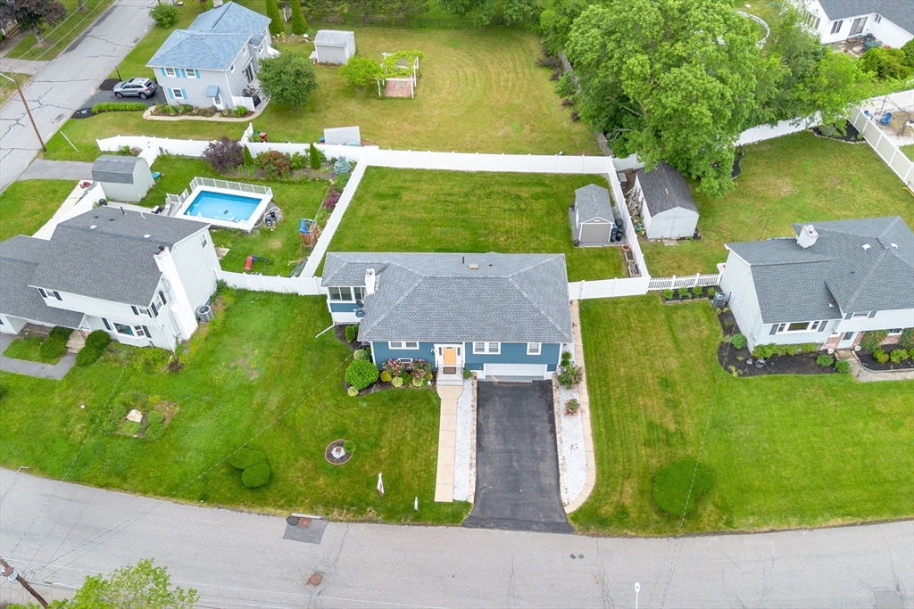 44 Briar Ave