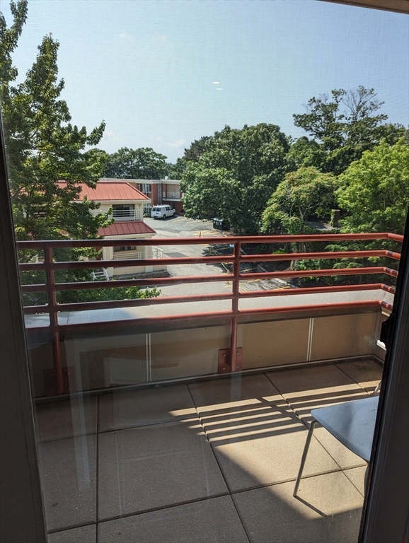 1650 Commonwealth Avenue 304